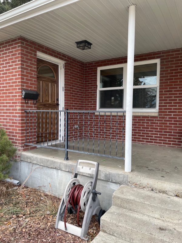 Building Photo - 2 35th St N