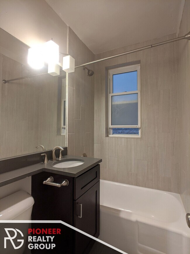 Building Photo - 511 W Belmont Ave