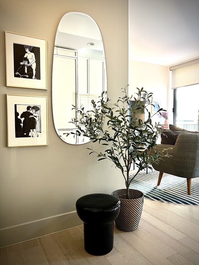 Primary Photo - 111 Montgomery St