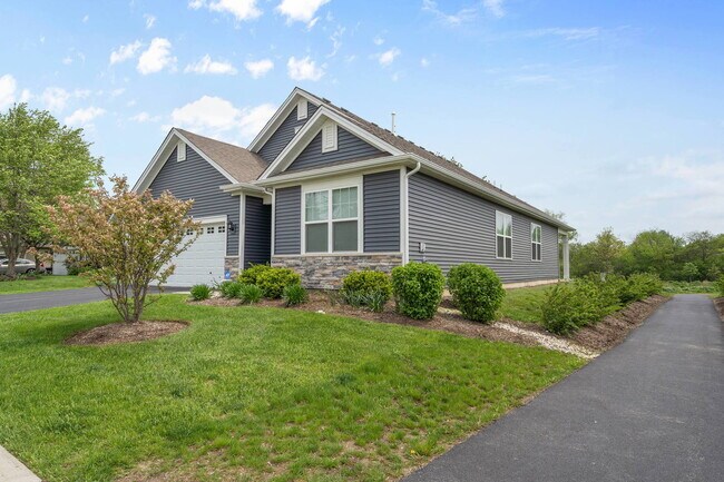 Building Photo - 313 S Fork Dr