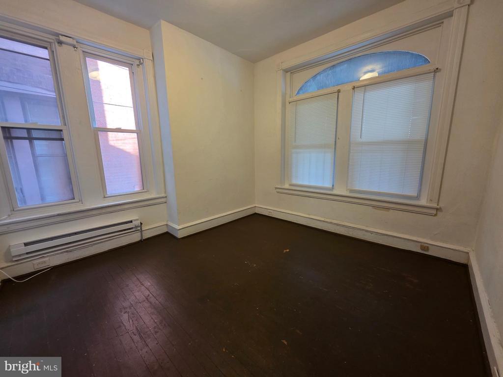 Foto del edificio - 927 Farragut St
