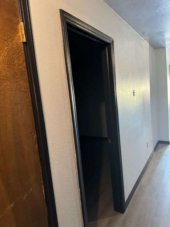 Building Photo - 816 S 2nd St