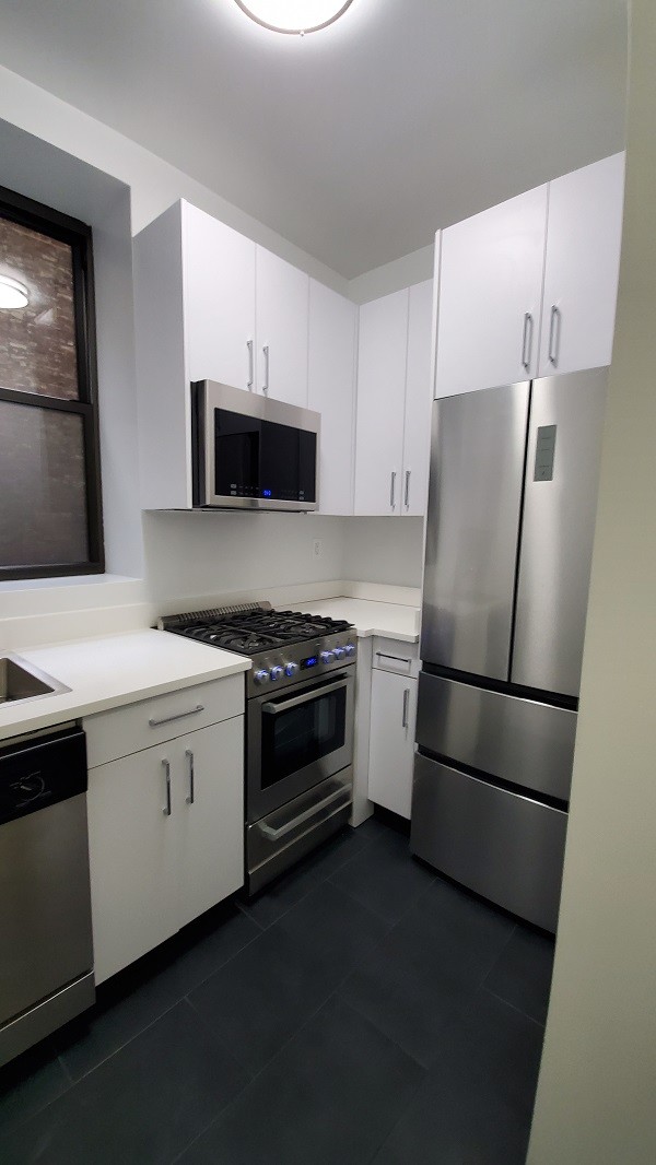 Building Photo - 159 W 72nd St