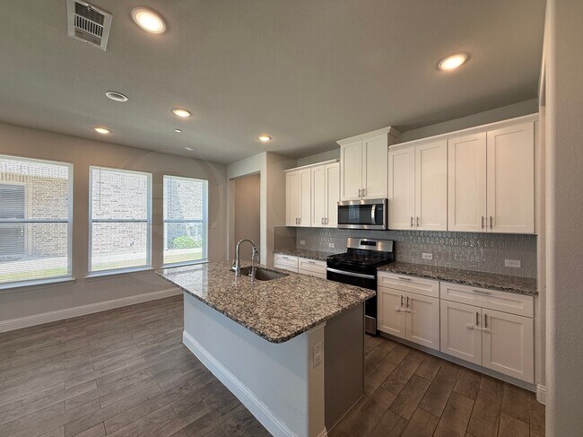 Foto del edificio - 588 Hutchinson Ln