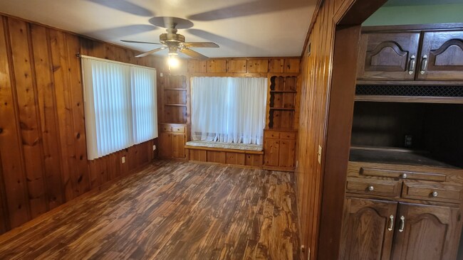 Building Photo - 309 Orange Cir