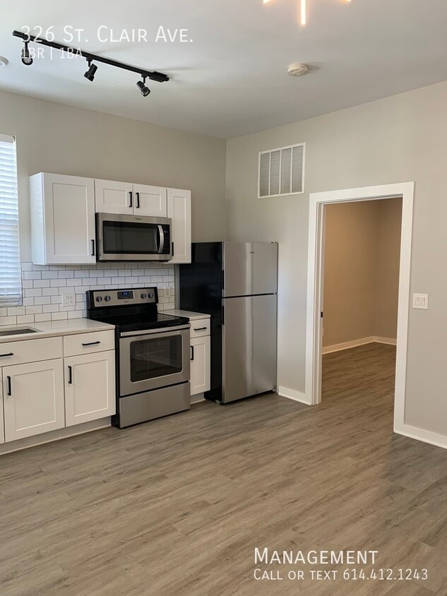 Foto principal - 326 St Clair Ave