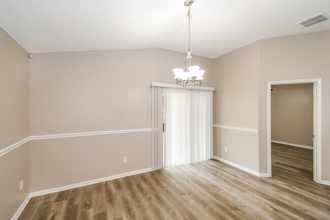 Building Photo - 1418 Runes Ct