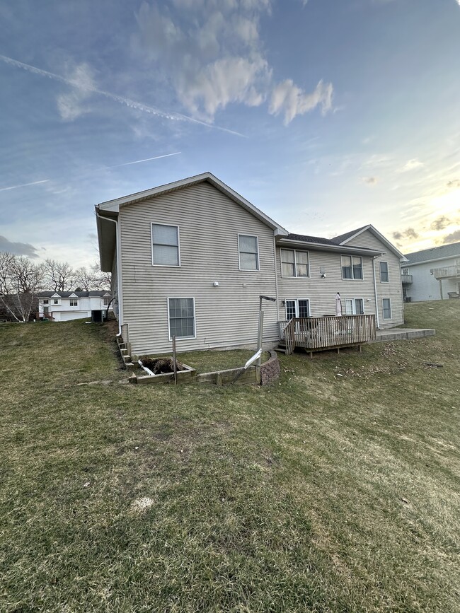Building Photo - 80 Jema Ct