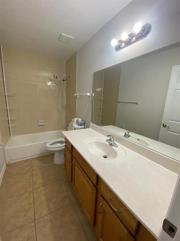 Building Photo - 37150 Highland Bluff Cir