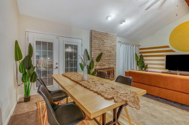 Foto del edificio - 2539 Jester Ln