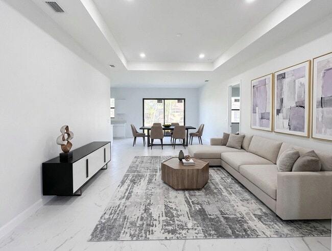 Foto del edificio - 1027 Kismet Pkwy