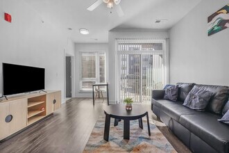 Building Photo - 8506 Westfield Blvd