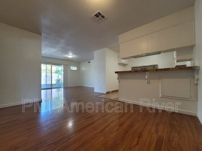 Building Photo - 5376 Elsinore Way
