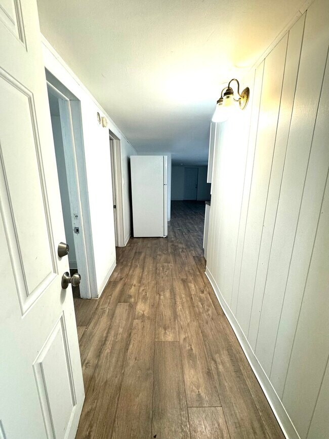 Building Photo - 4106 N Odell Ave