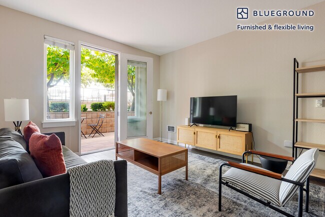 Foto del edificio - 5684 Bay St