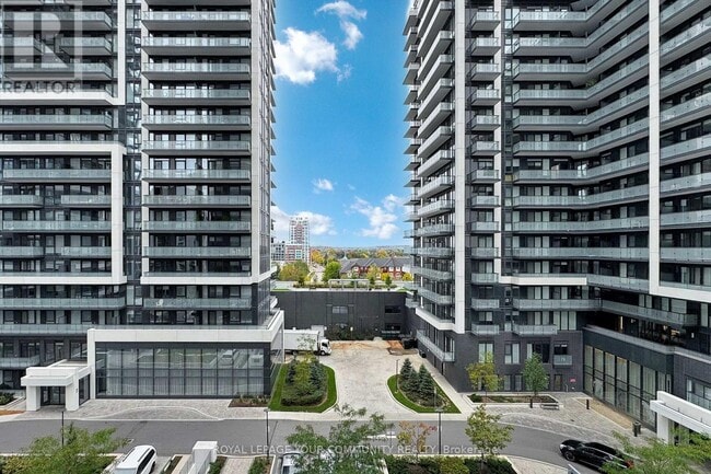 Building Photo - 75 Oneida Crescent