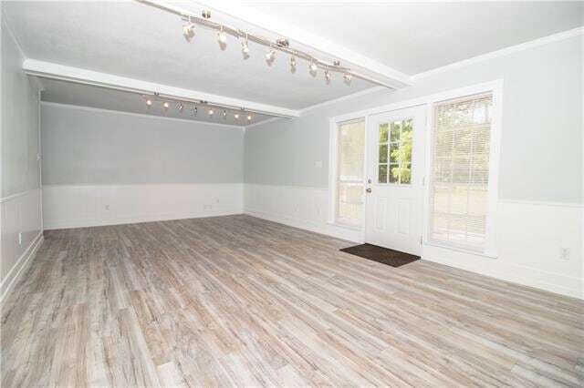 Foto del edificio - 59421 Pineridge Rd