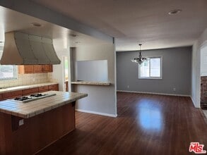 Building Photo - 9542 Yolanda Ave