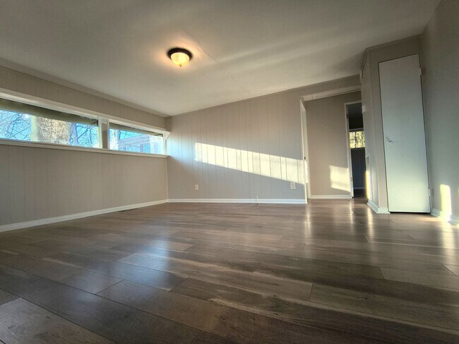 Foto del edificio - Updated 2br/1ba Oak Ridge bungalow