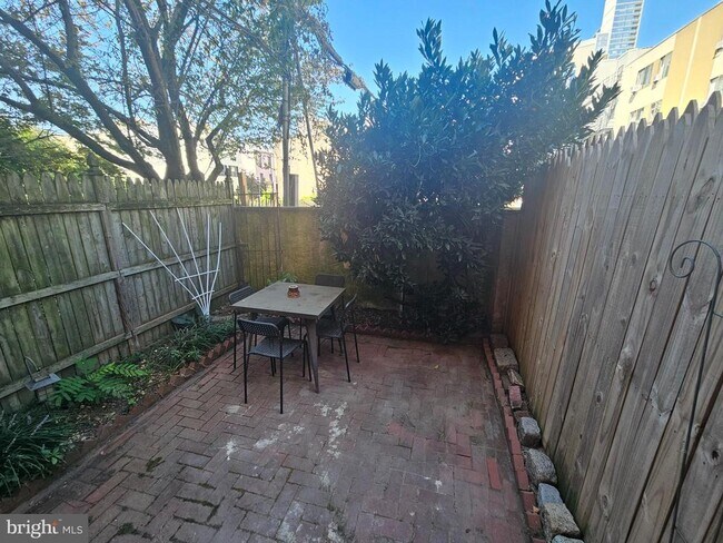 Foto del edificio - 406 Quince St