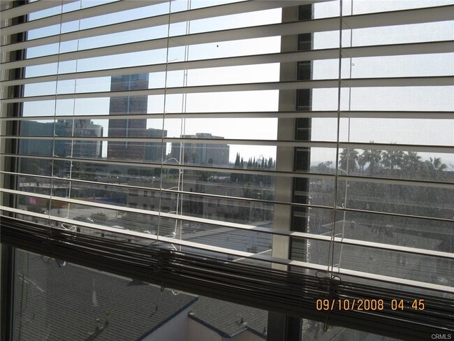 Foto del edificio - 335 Cedar Ave