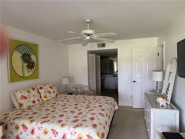 Foto del edificio - 5965 Trailwinds Dr