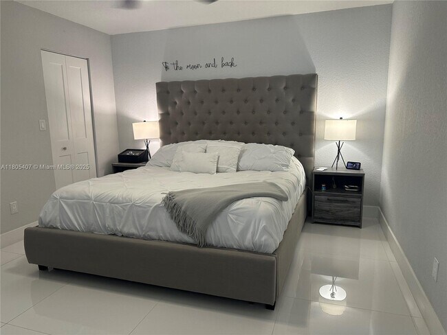 Foto del edificio - 541 SW 89th Ct