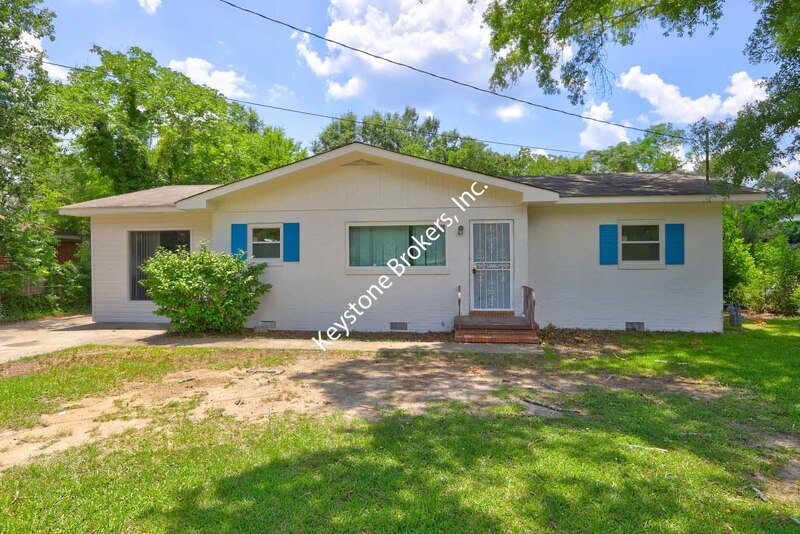 Primary Photo - 2700 Bob O Link Dr