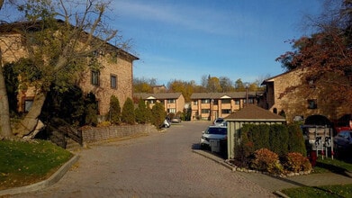 Building Photo - Huronia Village