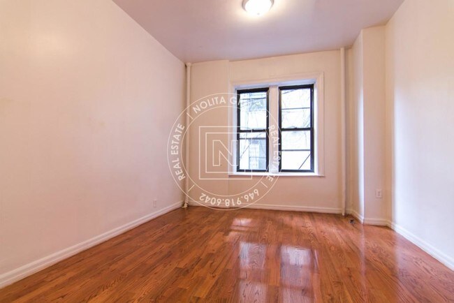 Building Photo - 319 Hooper St