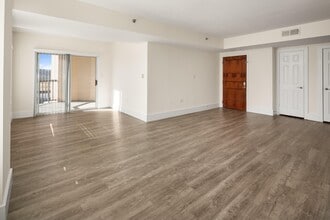Building Photo - Wesley Townsend Apartments at Buckhead