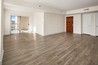 Building Photo - Wesley Townsend Apartments at Buckhead