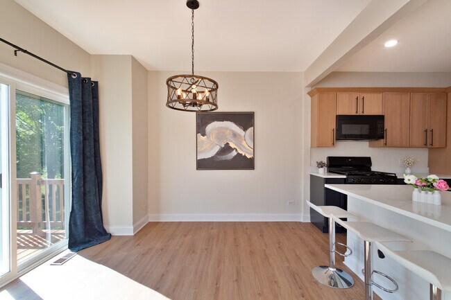 Foto del edificio - 1862 S Mark Ln