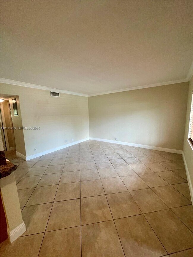 Foto del edificio - 1460 NE 18th St