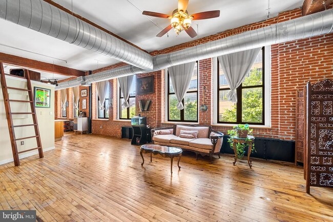 Building Photo - 428-40 N 13th St