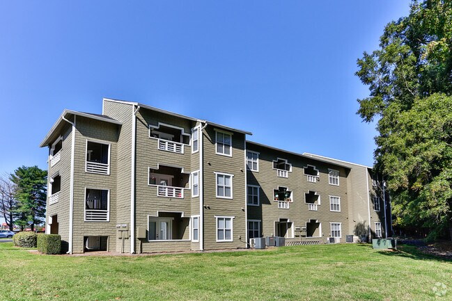 Building Photo - Rise Matthews Pointe