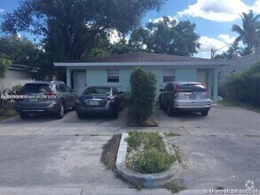 Building Photo - 170 NE 169th St