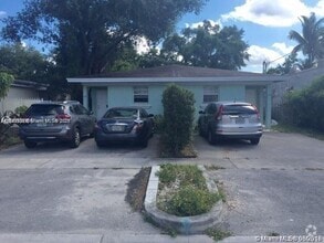 Building Photo - 170 NE 169th St