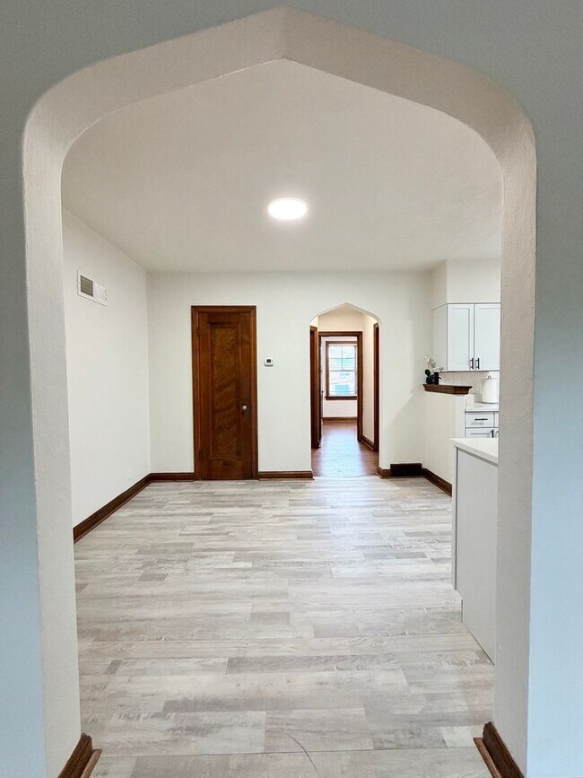 Foto del edificio - 4734 Locke Ave
