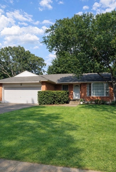 Photo - 9112 Liptonshire Dr House