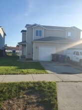 Building Photo - 1612 E Coeur D Alene Ave