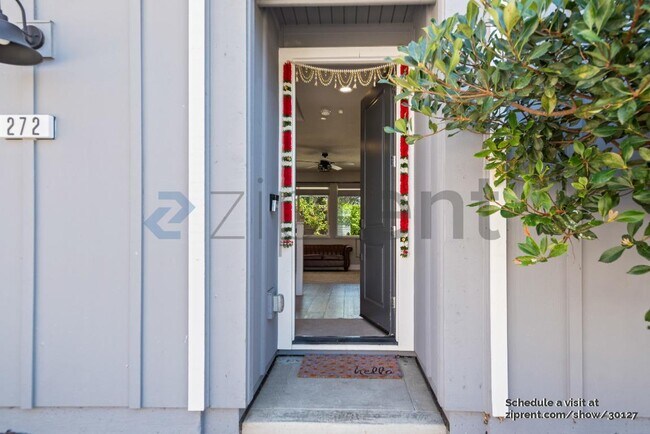 Foto del edificio - 272 Hopkins Ct
