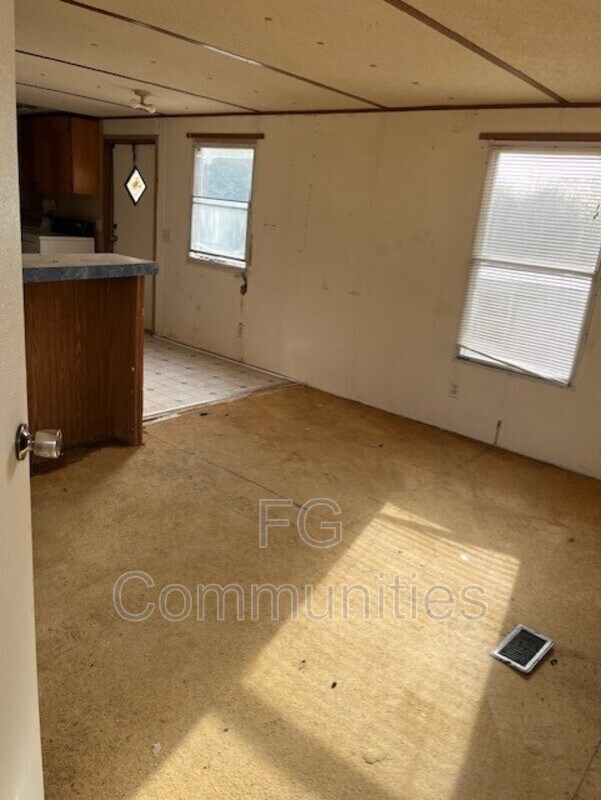 Building Photo - 100 2nd Ave SE