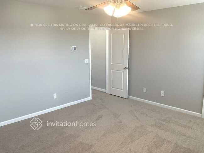 Building Photo - 521 Almere Dr