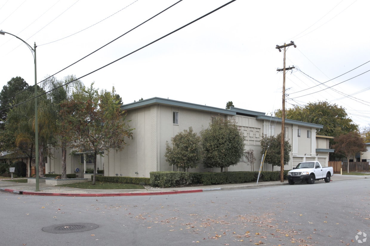 Building Photo - 1567 Alta Glen Dr
