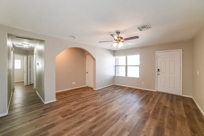 Foto del edificio - 11817 W Corrine Dr