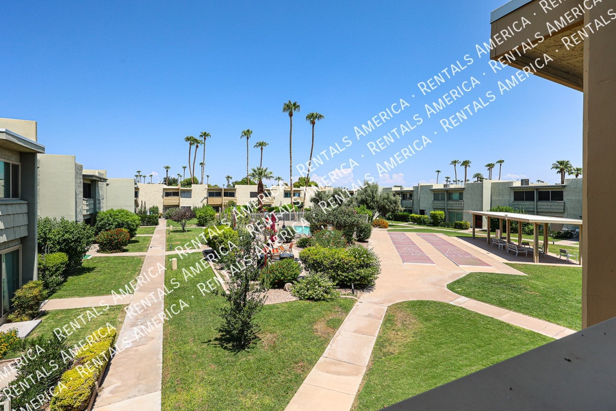 Primary Photo - 4630 N 68th St