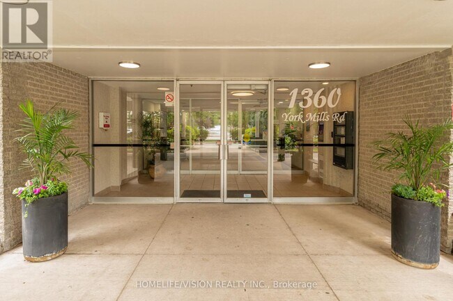 Photo du bâtiment - 1360 York Mills Rd