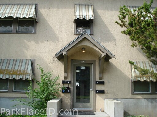 Primary Photo - 1315 W State St