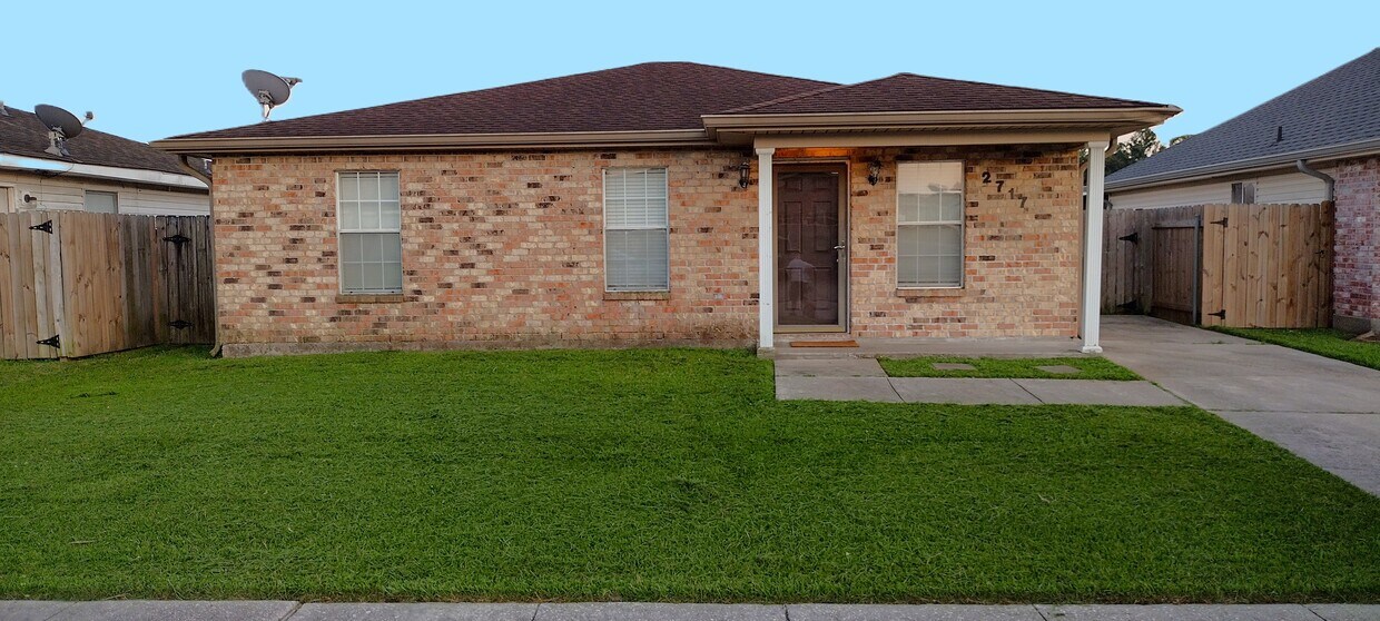 Primary Photo - 2717 Bayou Bleu Dr